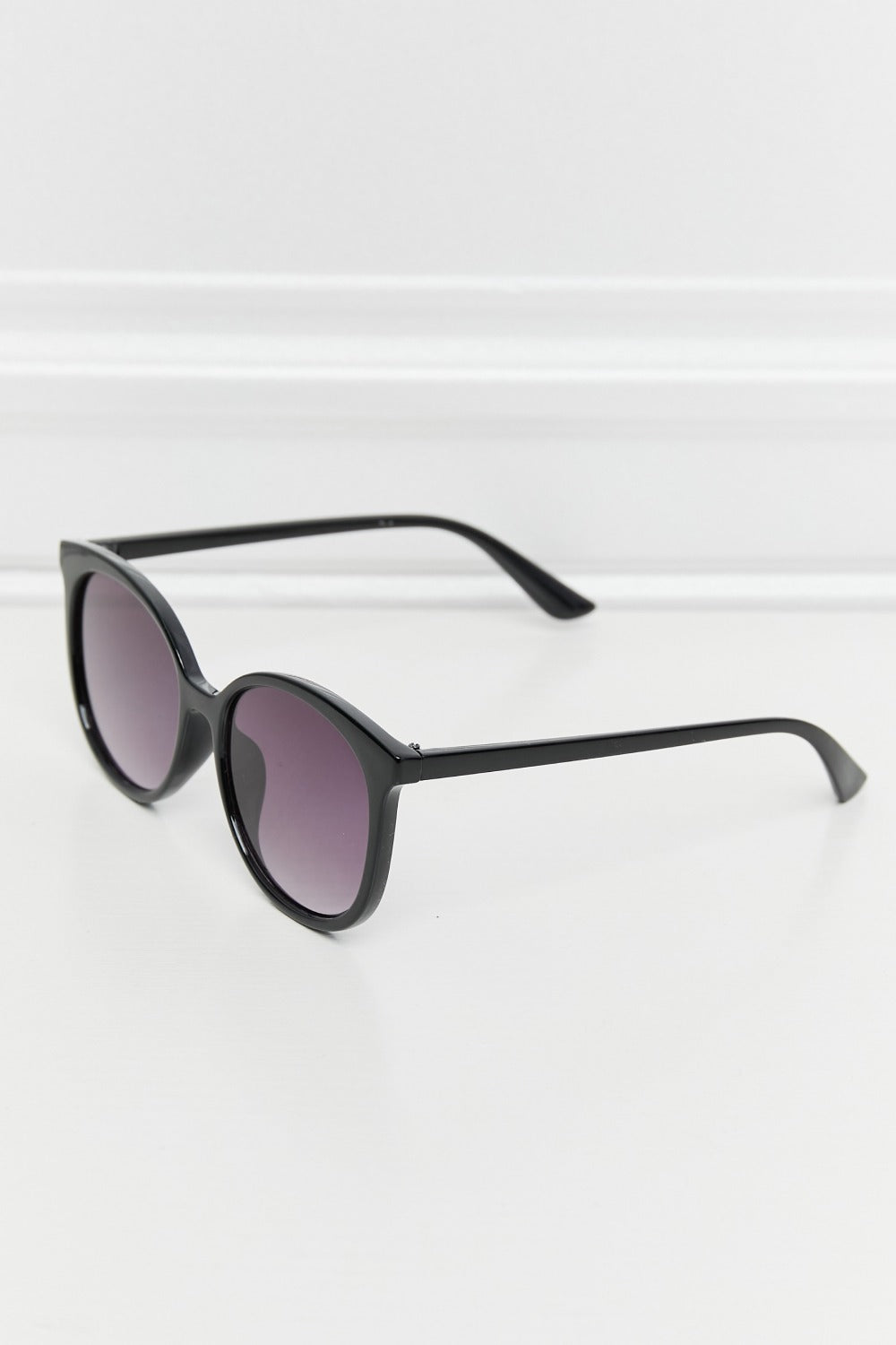 Midnight Cat-Eye Sunnies